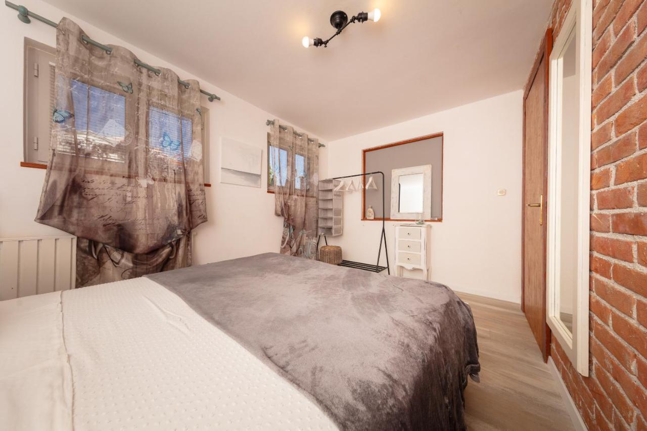 Casa Mia - Apartman Zara Medulin Luaran gambar